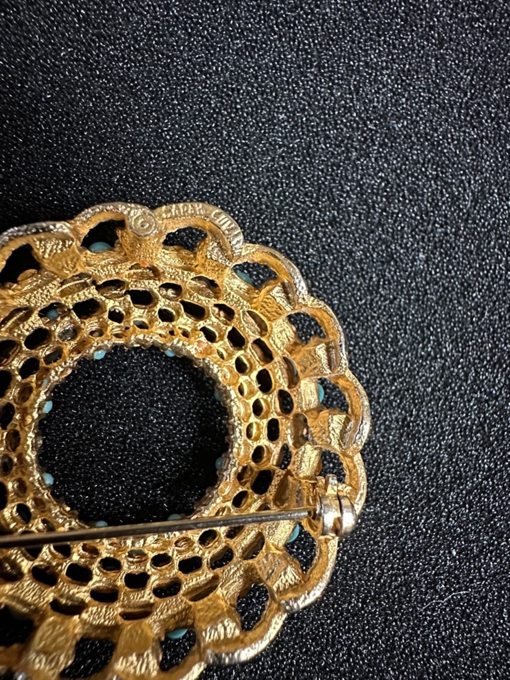 Vintage 1960’s Sarah Coventry Song of India Brooch and Clip-On Earring set - Picture 4 of 6